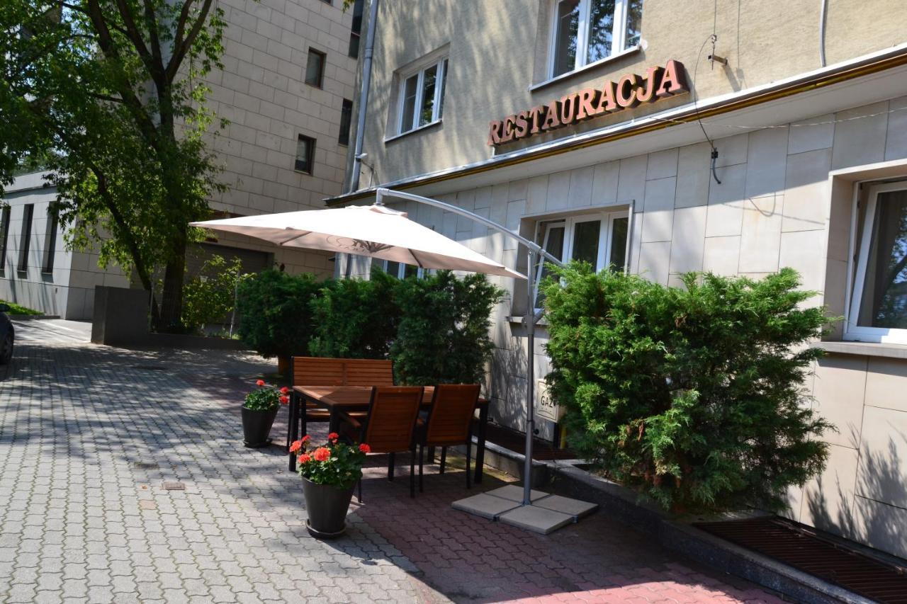 Karat Varsóvia Exterior foto