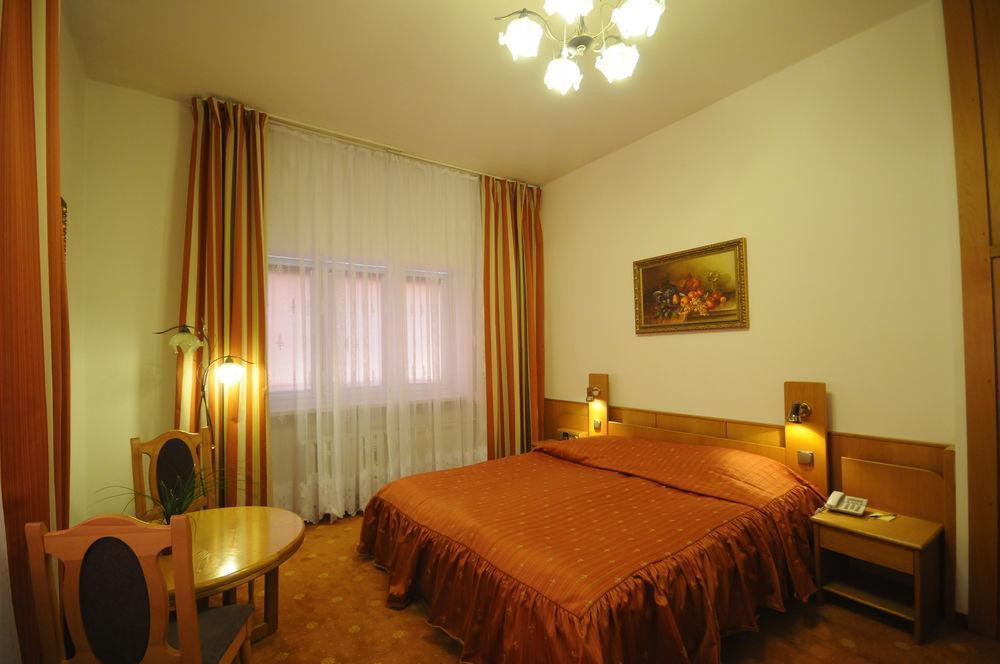Karat Varsóvia Quarto foto
